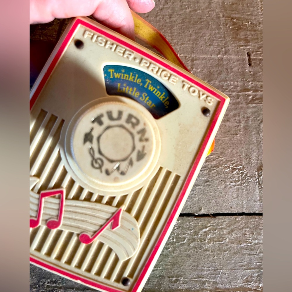 1960s Antique/vintage Fisher price pocket radio/music box